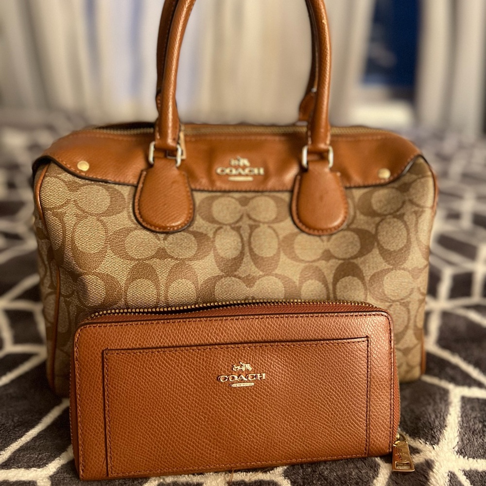 Coach purse with matching wallet